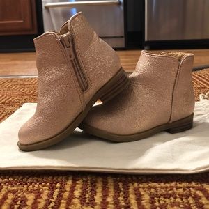 Cat & Jack Girl Toddler Boots.